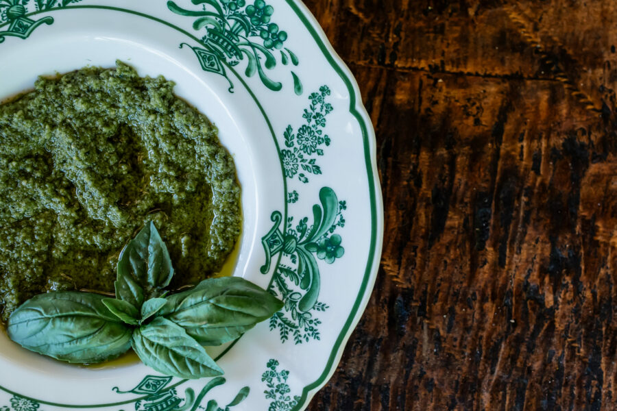 Italian catering and tuscan food for an homemade pesto